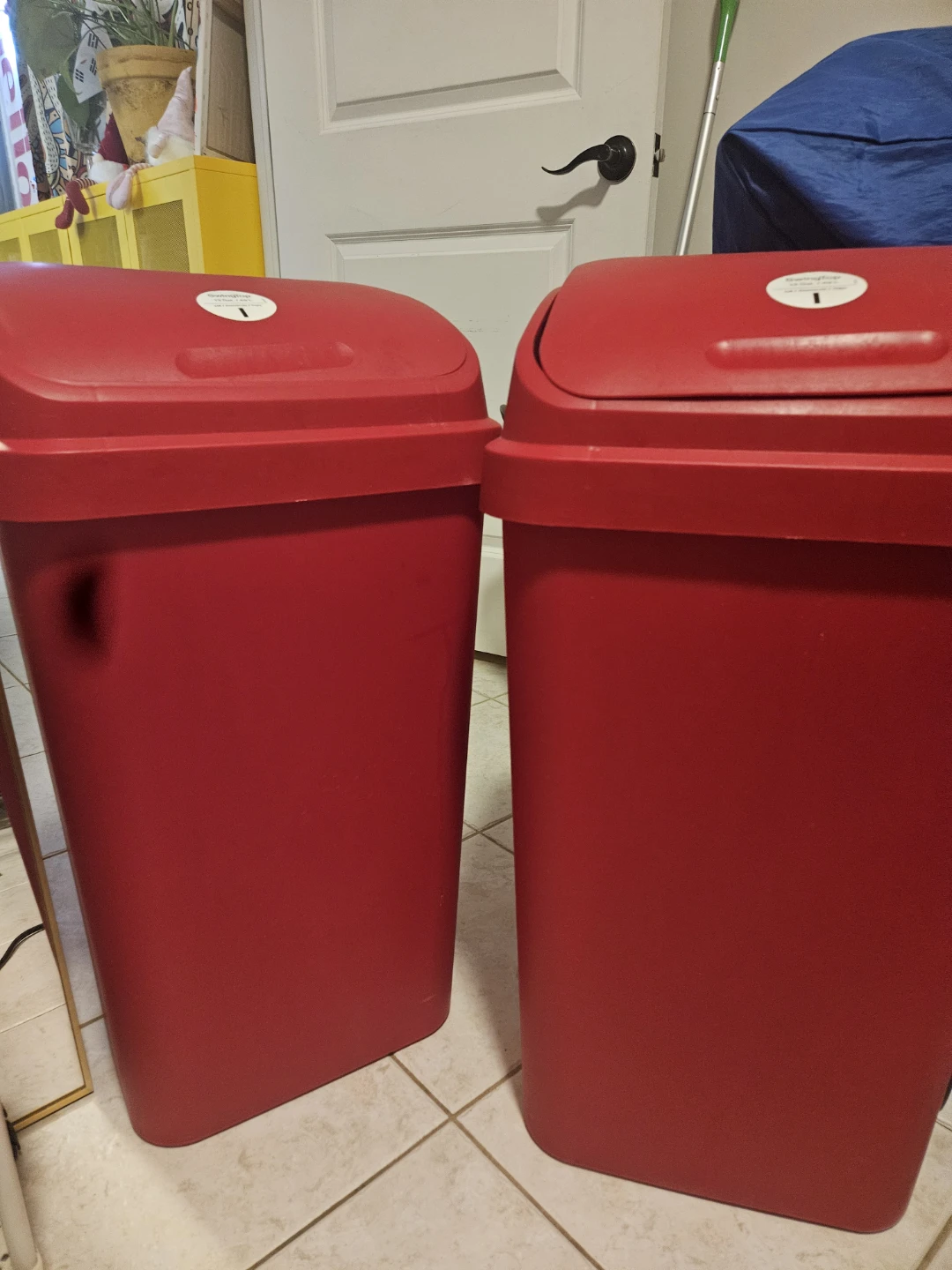 Swing Top Red Trash Can - 13 Gal