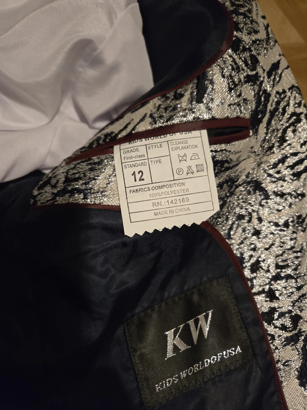 Kids World of USA Suit - Size 12 - photo 5