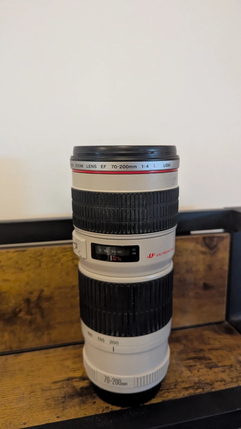 Canon Zoom Lens EF 70-200mm f/4 L USM - photo 3