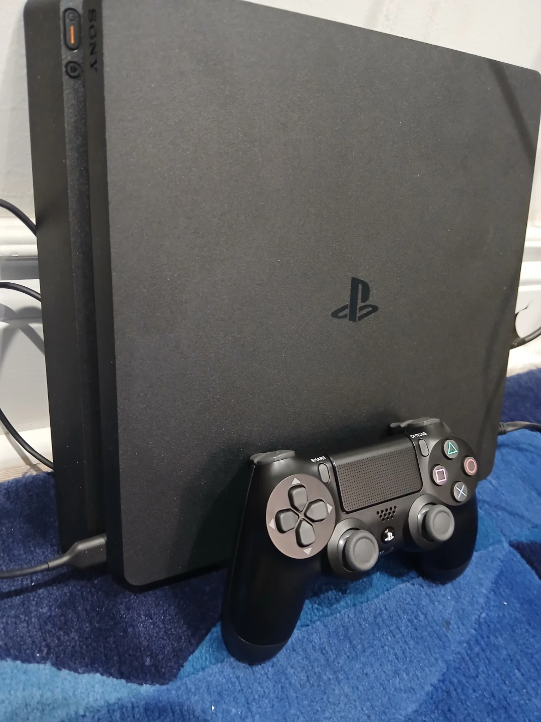 PlayStation 4 Slim with Controller - photo 2