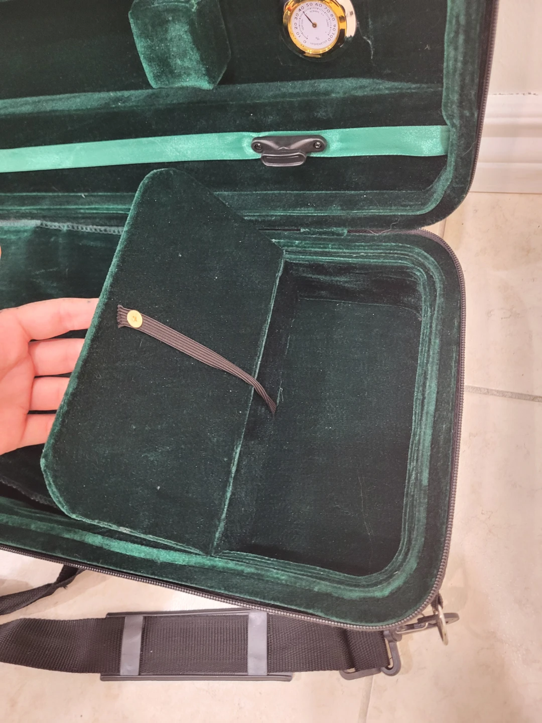 Violin Case with Hygrometer - photo 5