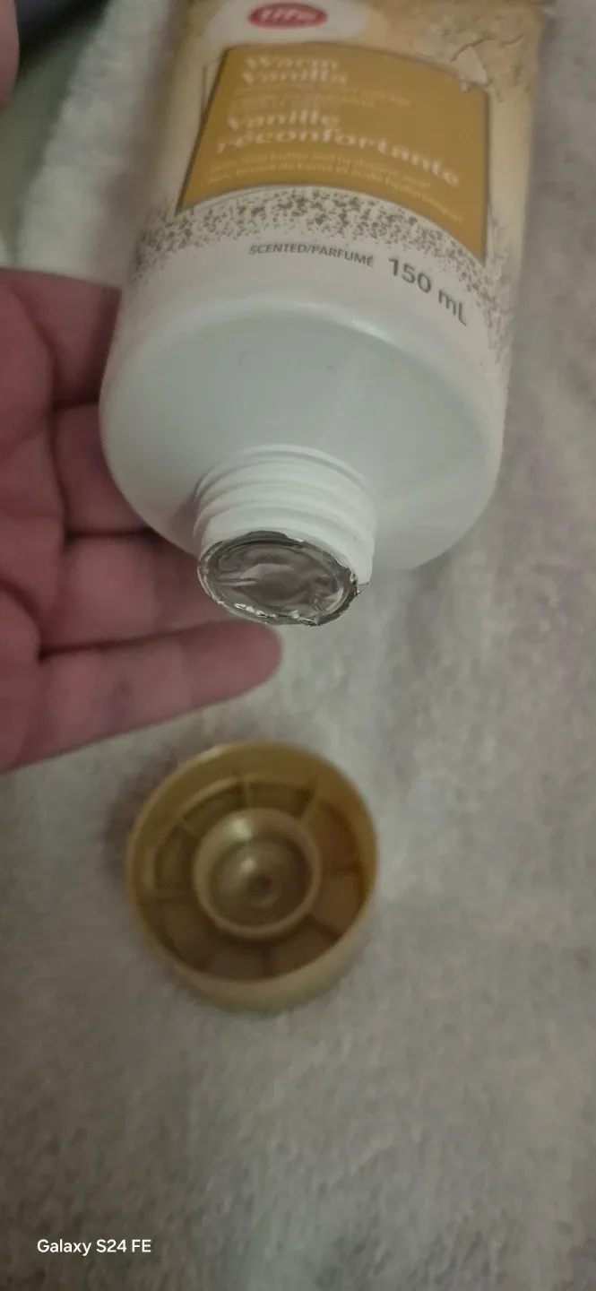 Puma bag , filled with all new perfumes  and lotions image indicator(5)