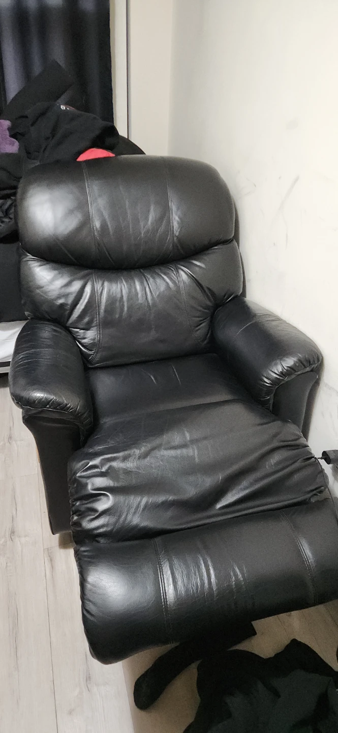 LA-Z-BOY Morrison Black Leather Recliner - photo 3
