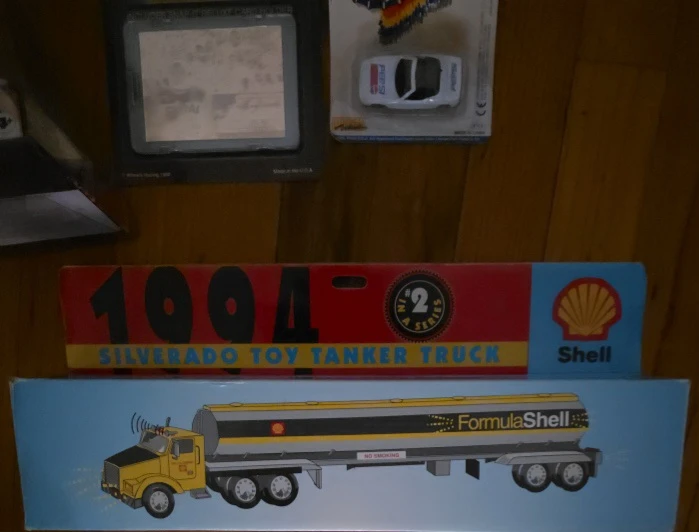 Vintage Racing Collectibles: Gant, Earnhardt Jr, Shell Truck - photo 3