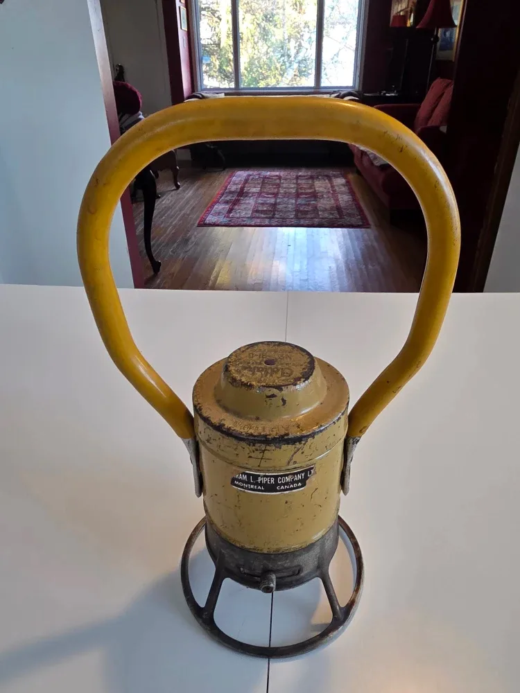 Graham L. Piper Co. Montreal Lamp image indicator(2)