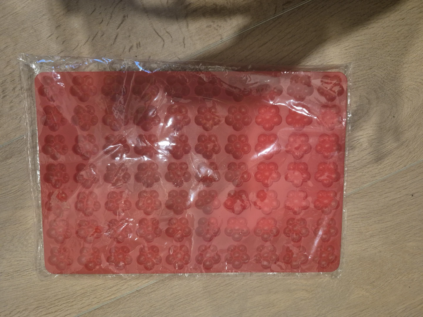 Red Silicone Flower Mold with Spatula