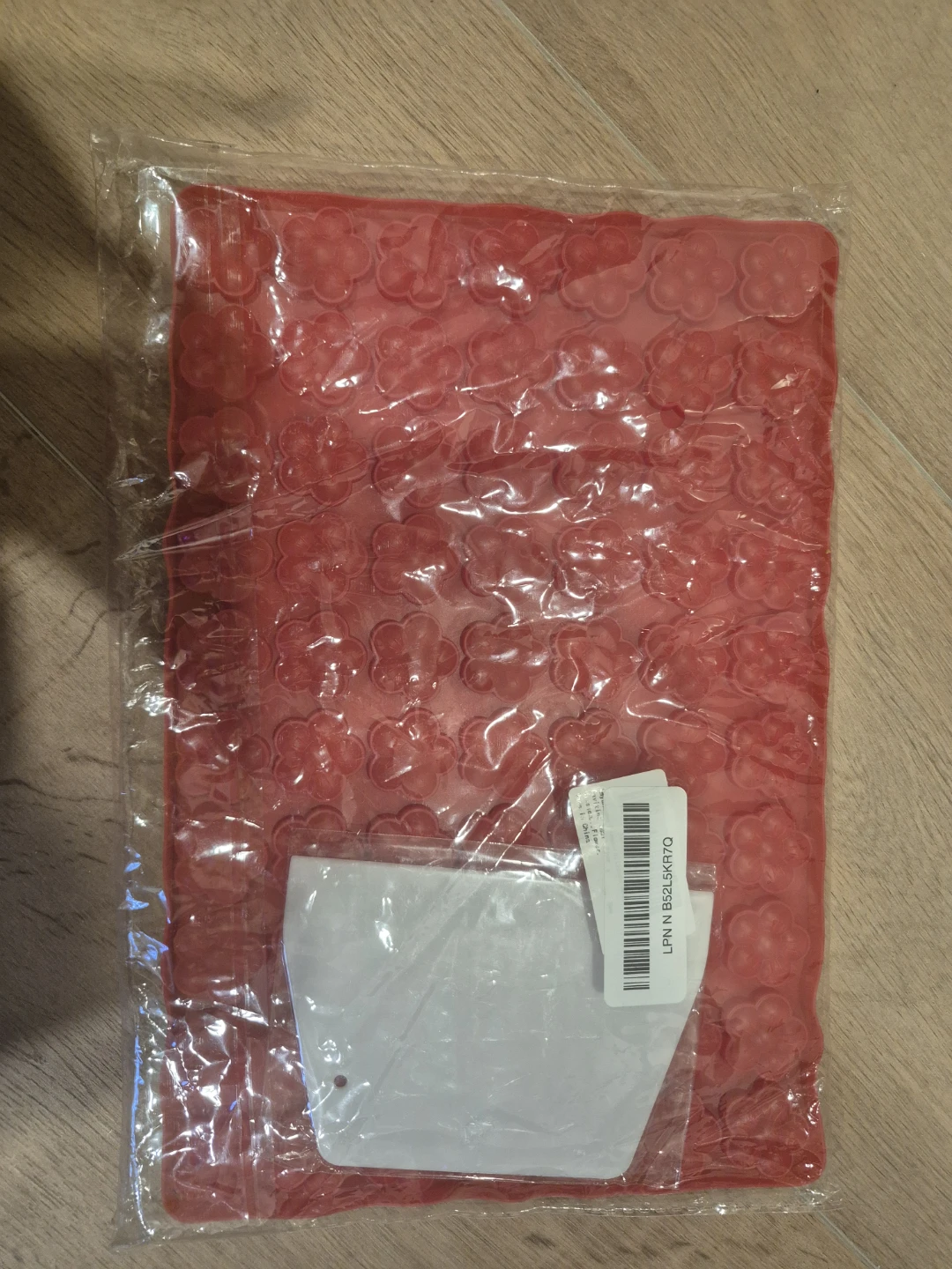 Red Silicone Flower Mold with Spatula - photo 2
