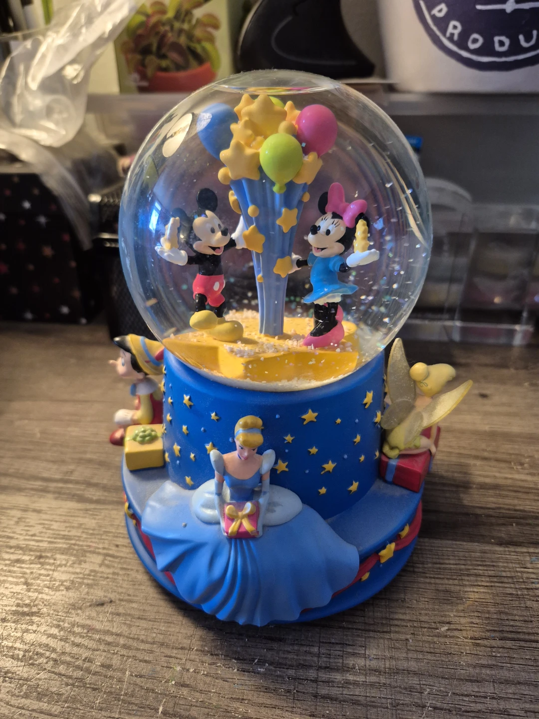 Disney Mickey & Minnie Mouse Snow Globe