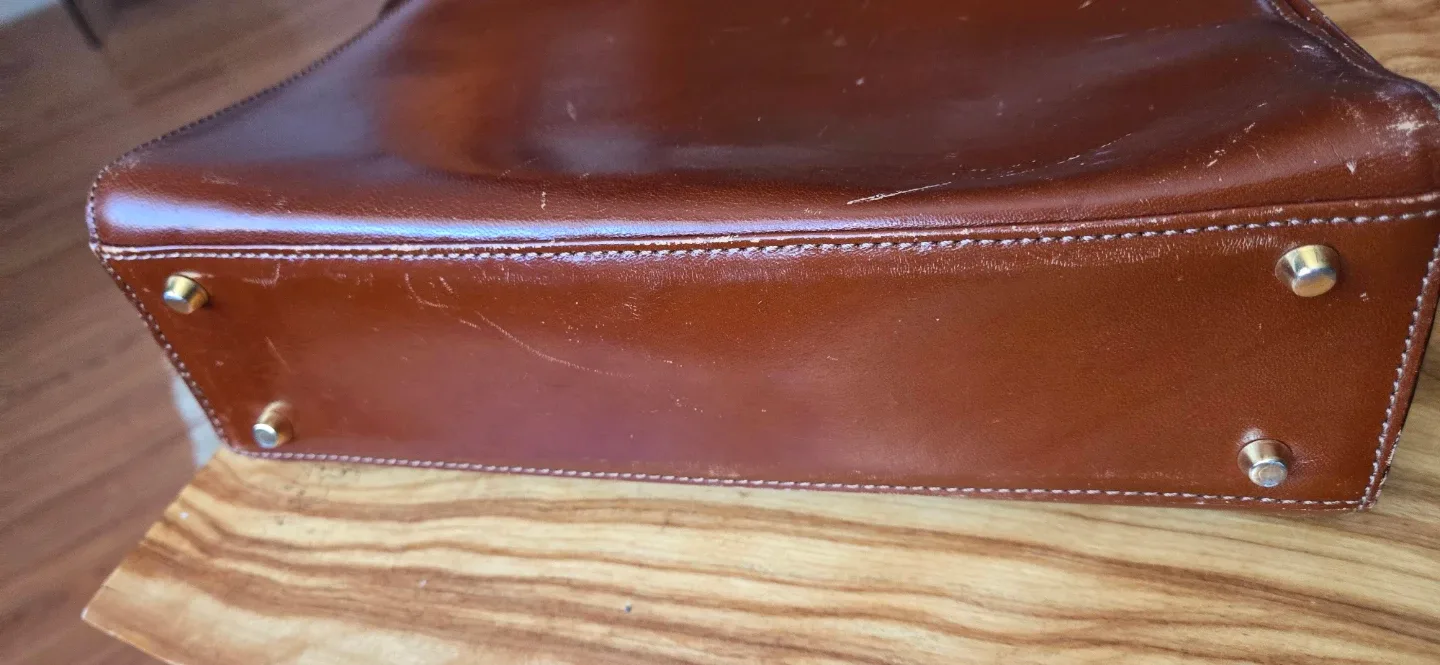 Bally Leather Handbag image indicator(3)