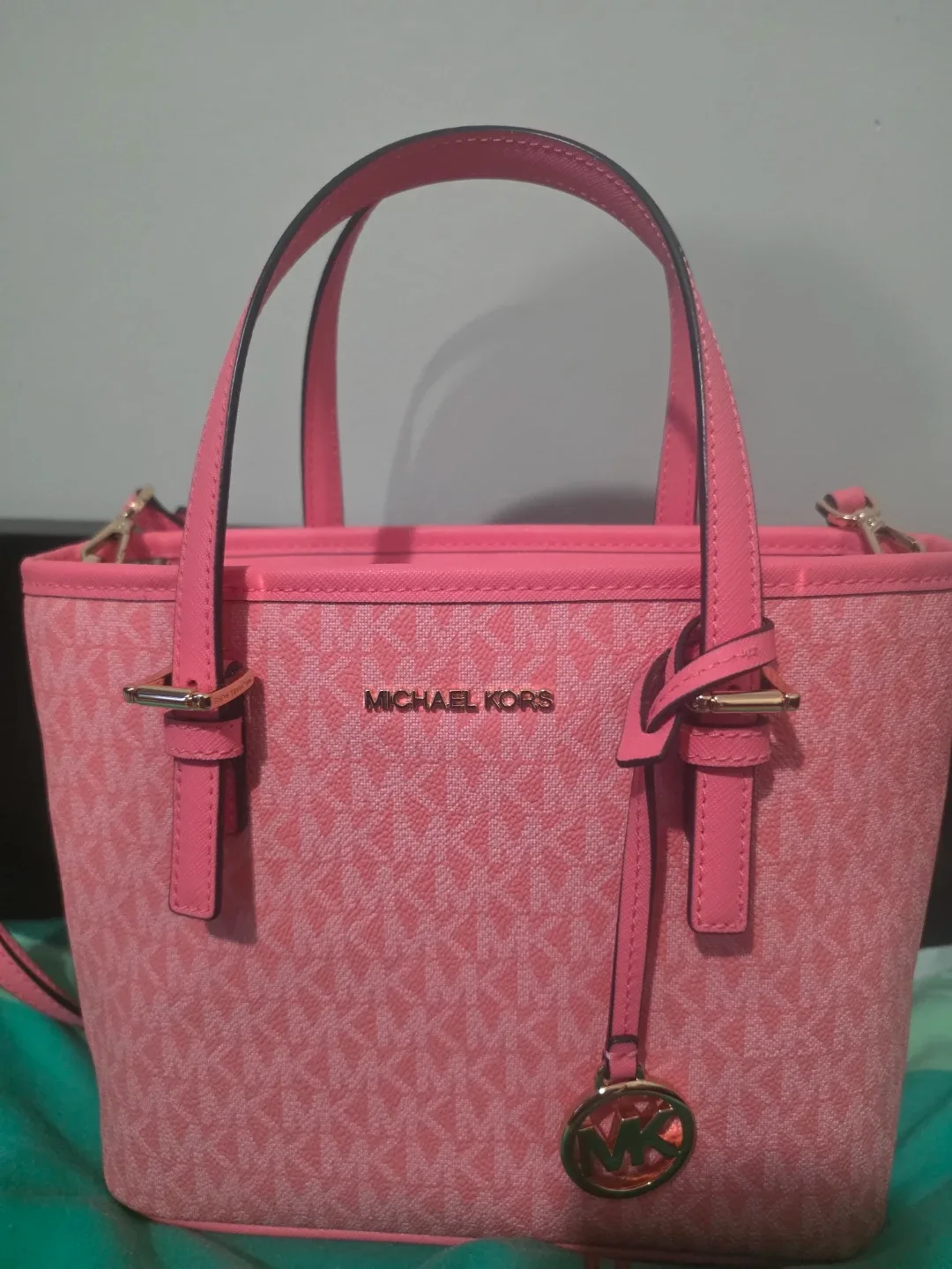 #Cleanout Michael kors tote bag