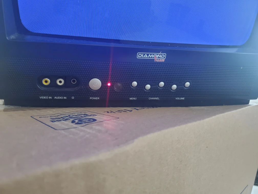 Diamond Vision CRT TV - photo 3