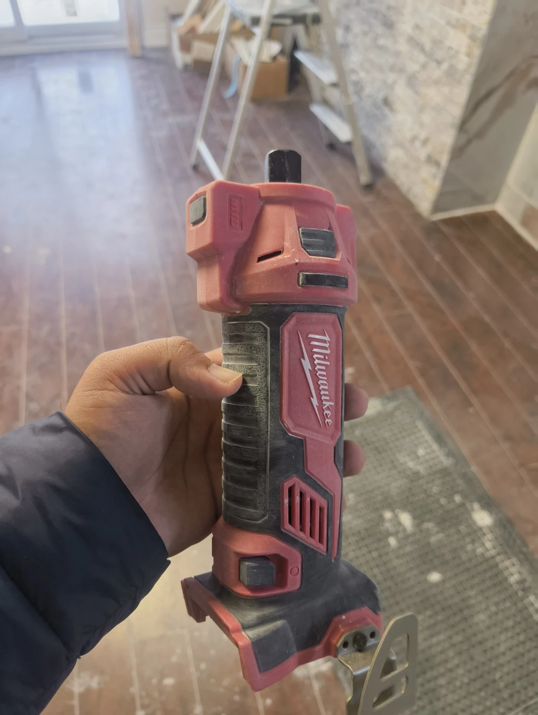 Milwaukee M18 Cut Out Tool 2627-20 - photo 3