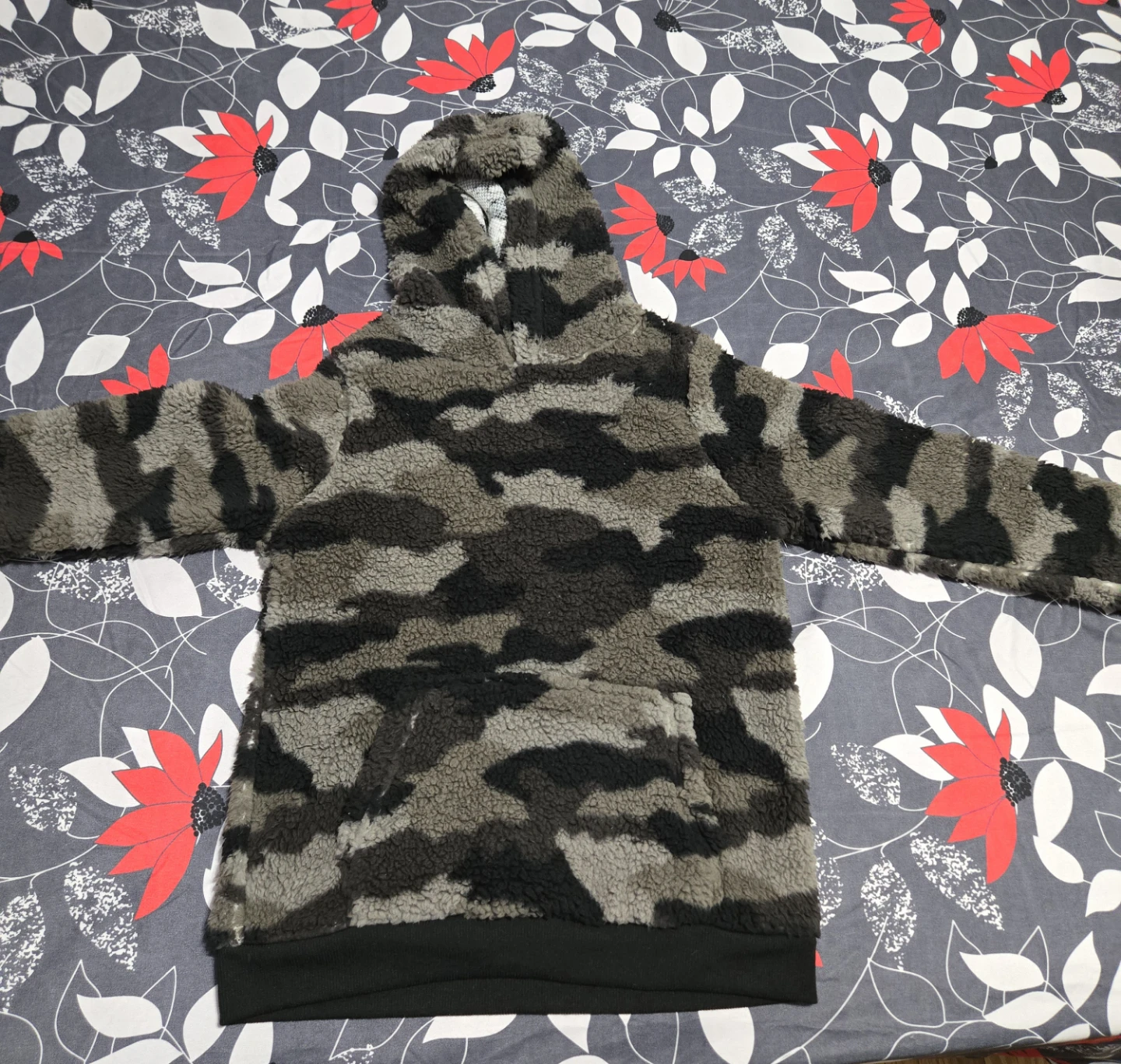 Revolution Boys Camo Hoodie - Size L (12/14)