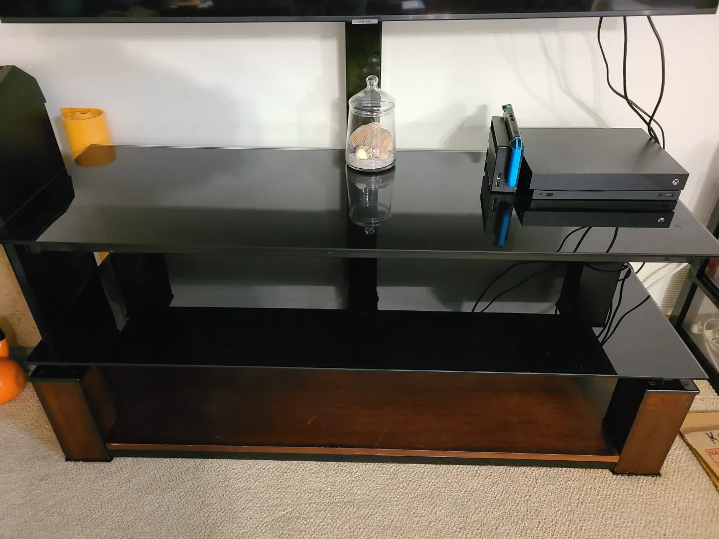 Black Glass TV Stand image indicator(2)