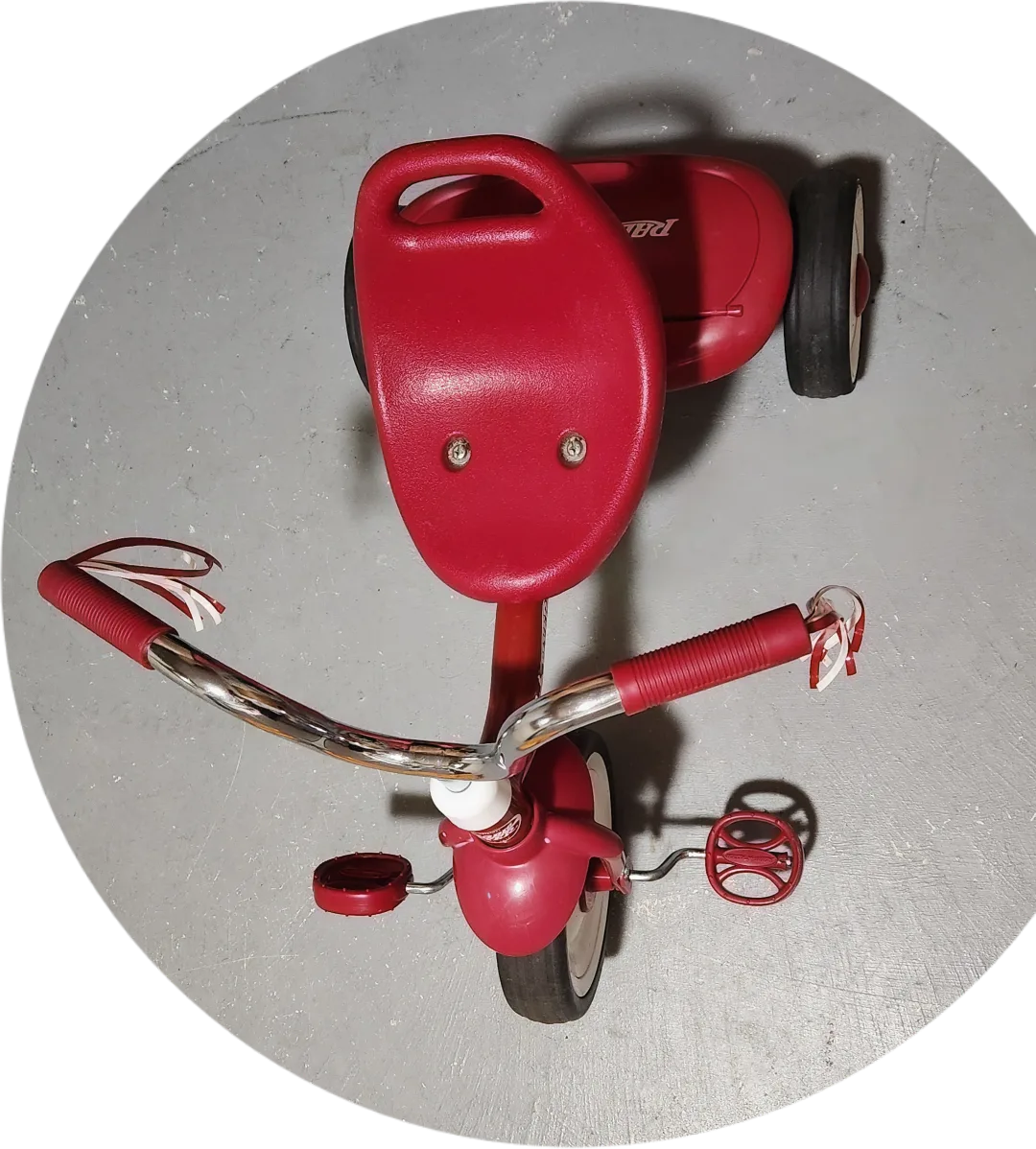 Radio Flyer Red Tricycle image indicator(5)