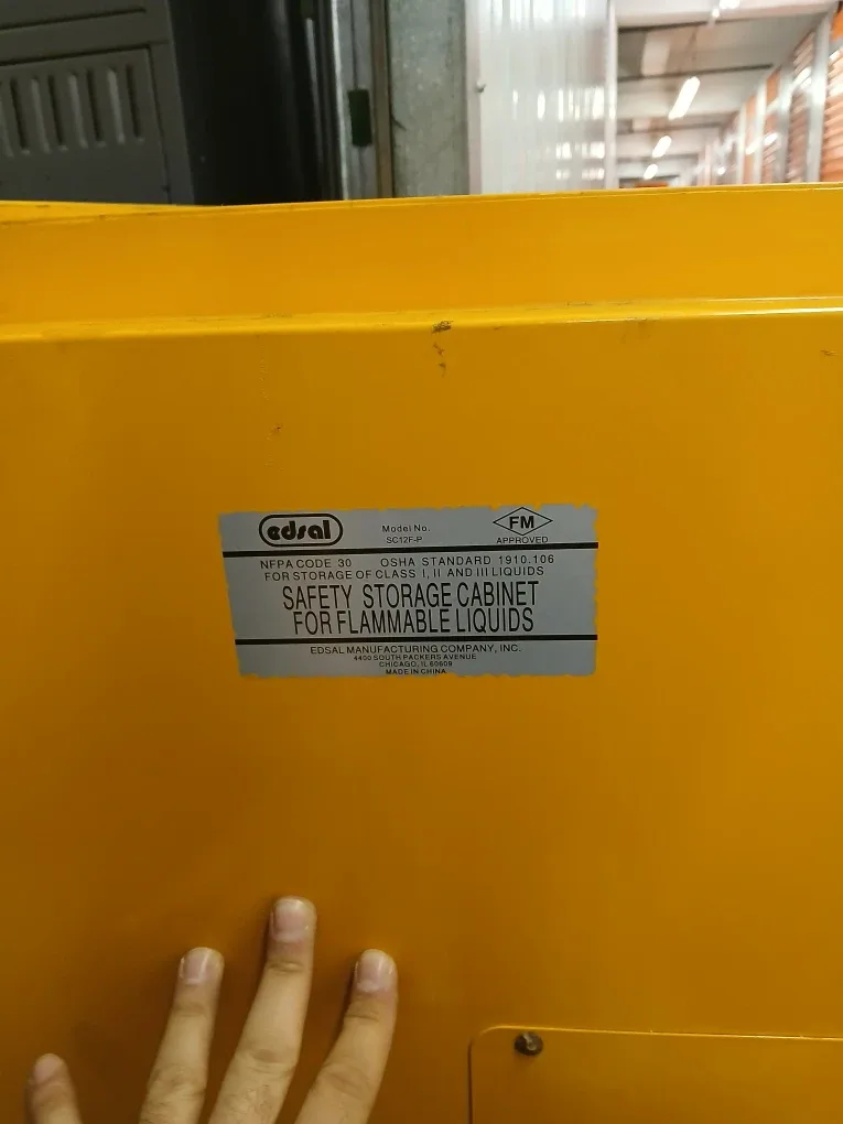 Yellow Flammable Storage Cabinet image indicator(9)