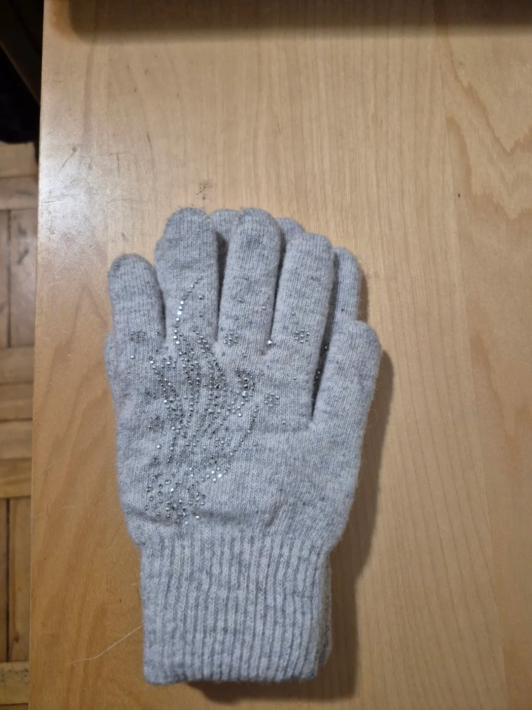 LN)Grey Knit Winter Gloves