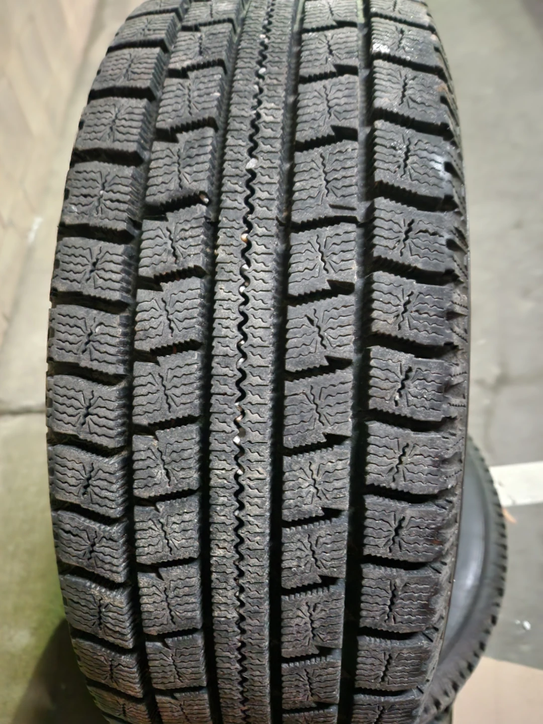 Winter Tire nitto 205/60R16 - photo 2