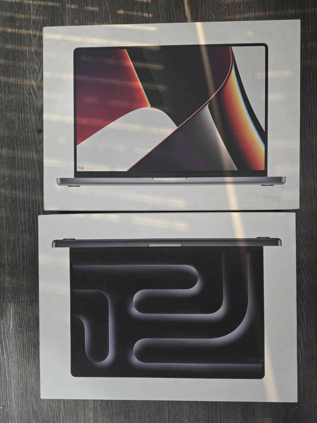 MacBook Pro - Boxes