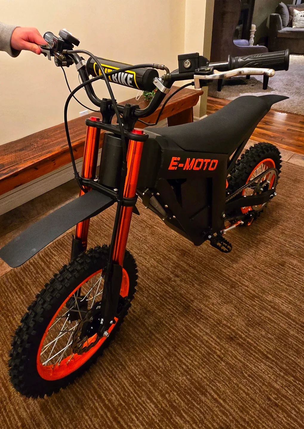 BNIB Tuttio, Christmas sale!!