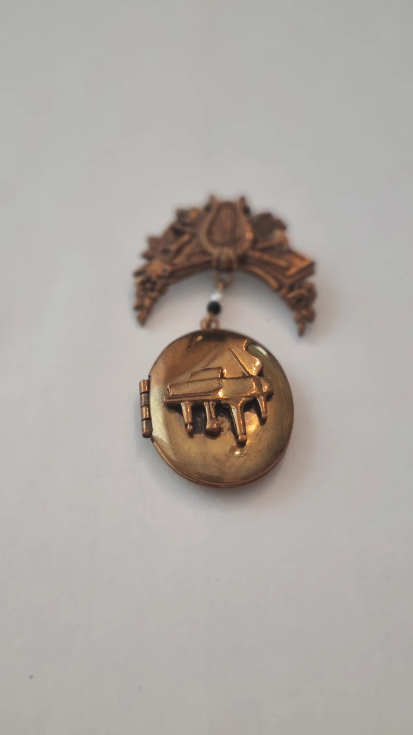 Signed Musically Themed Dangling Locket Brooch Pin - photo 3