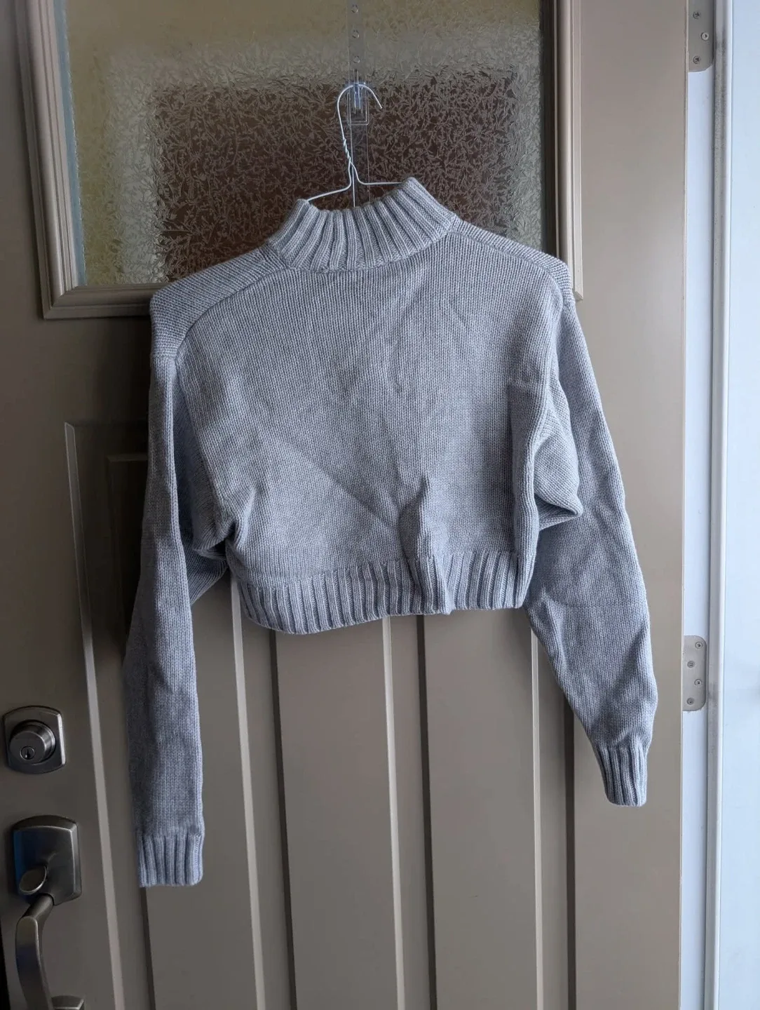 BNWOT Womens sz xxs Wilfred Free crop sweater