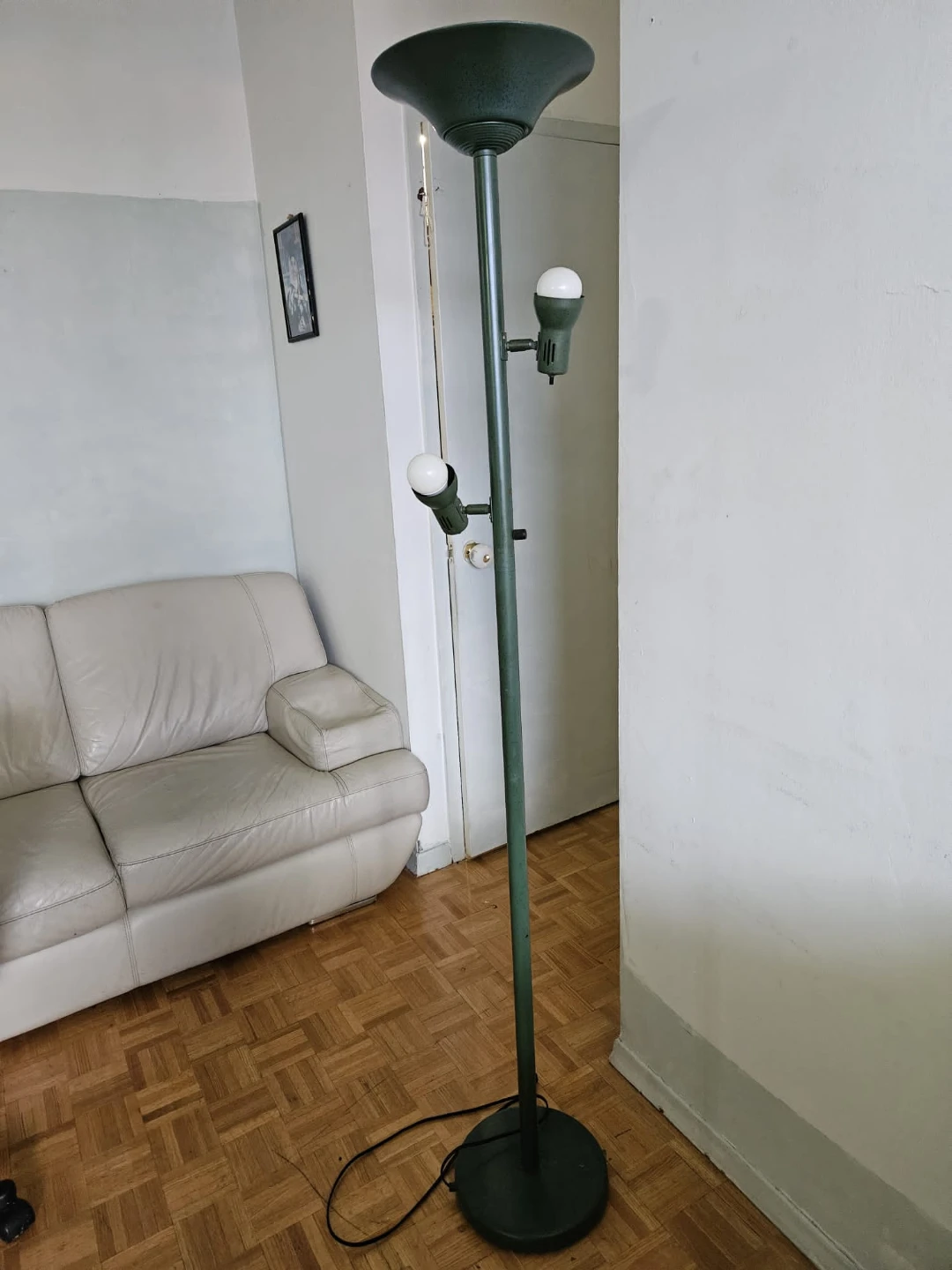 Green Floor Lamp with Adjustable Lights