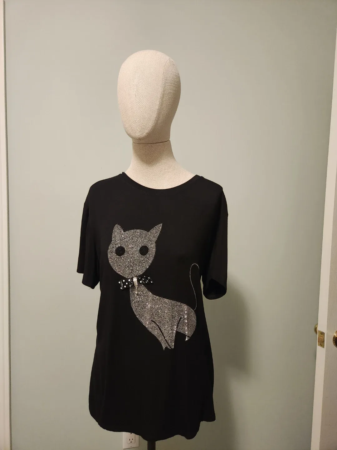 Black Cat Rhinestone T-Shirt image indicator(2)