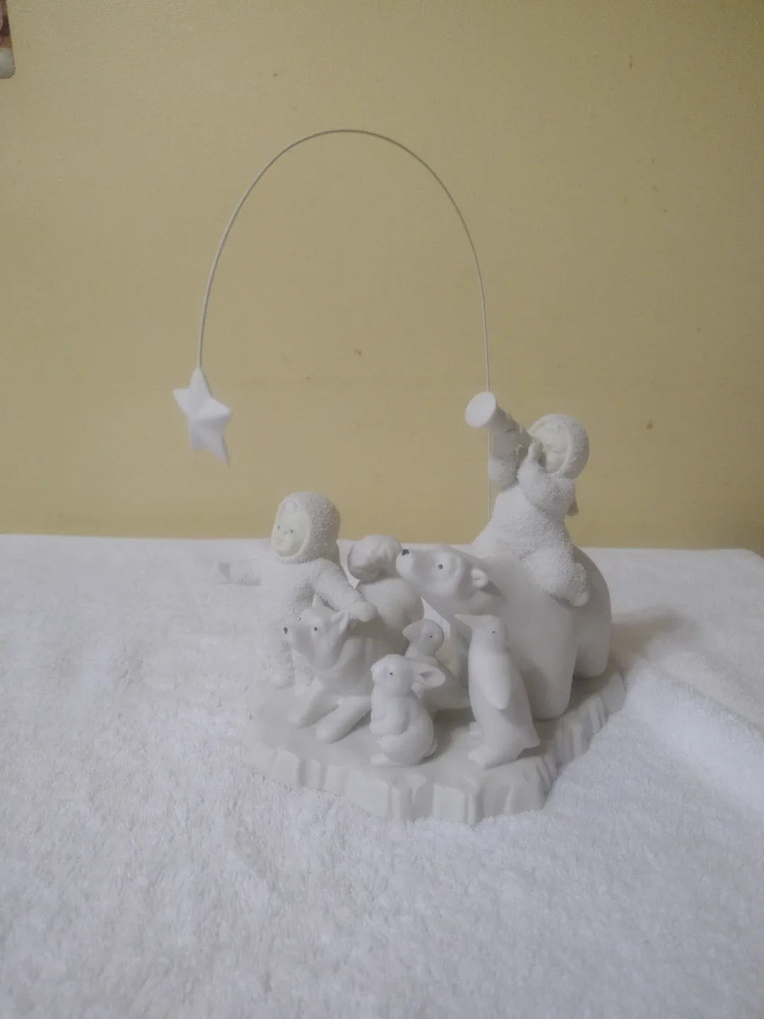 Lenox Childhood Dreams Ornament image indicator(2)