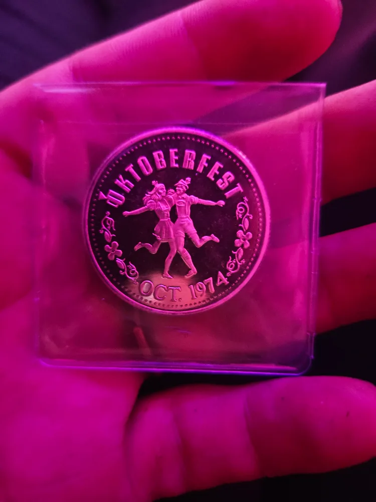 .999 silver Kitchener-Waterloo Oktoberfest Dollar - Oct 1974 image indicator(2)