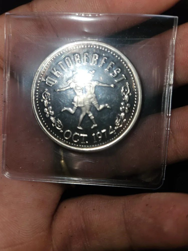 .999 silver Kitchener-Waterloo Oktoberfest Dollar - Oct 1974 image indicator(4)
