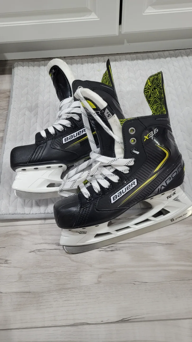 Bauer Vapor X3.6 Ice Skates - Size 5.5 image indicator(3)