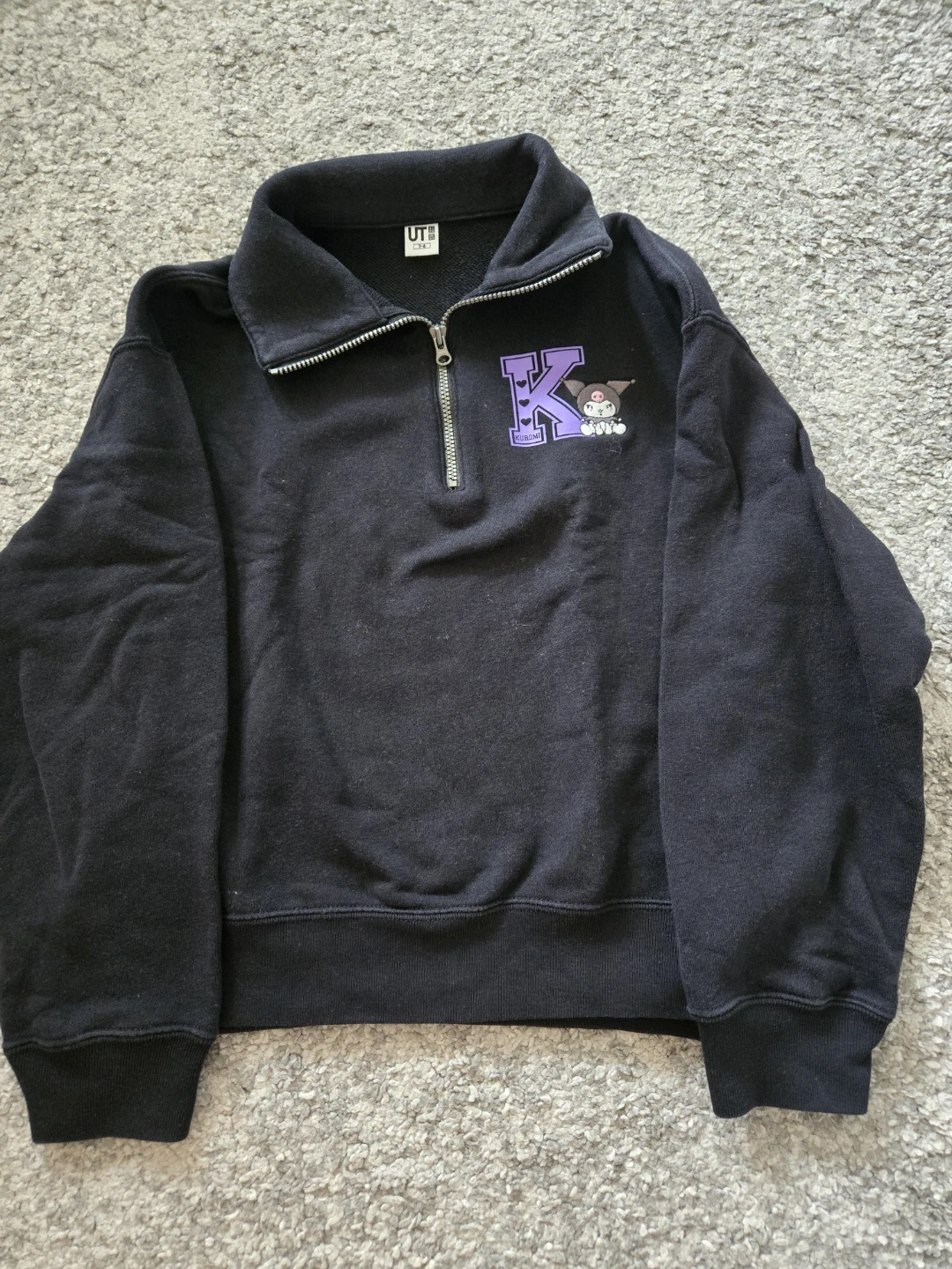Uniqlo Sanrio & Disney Sweatshirts - Size 7-8 - photo 3