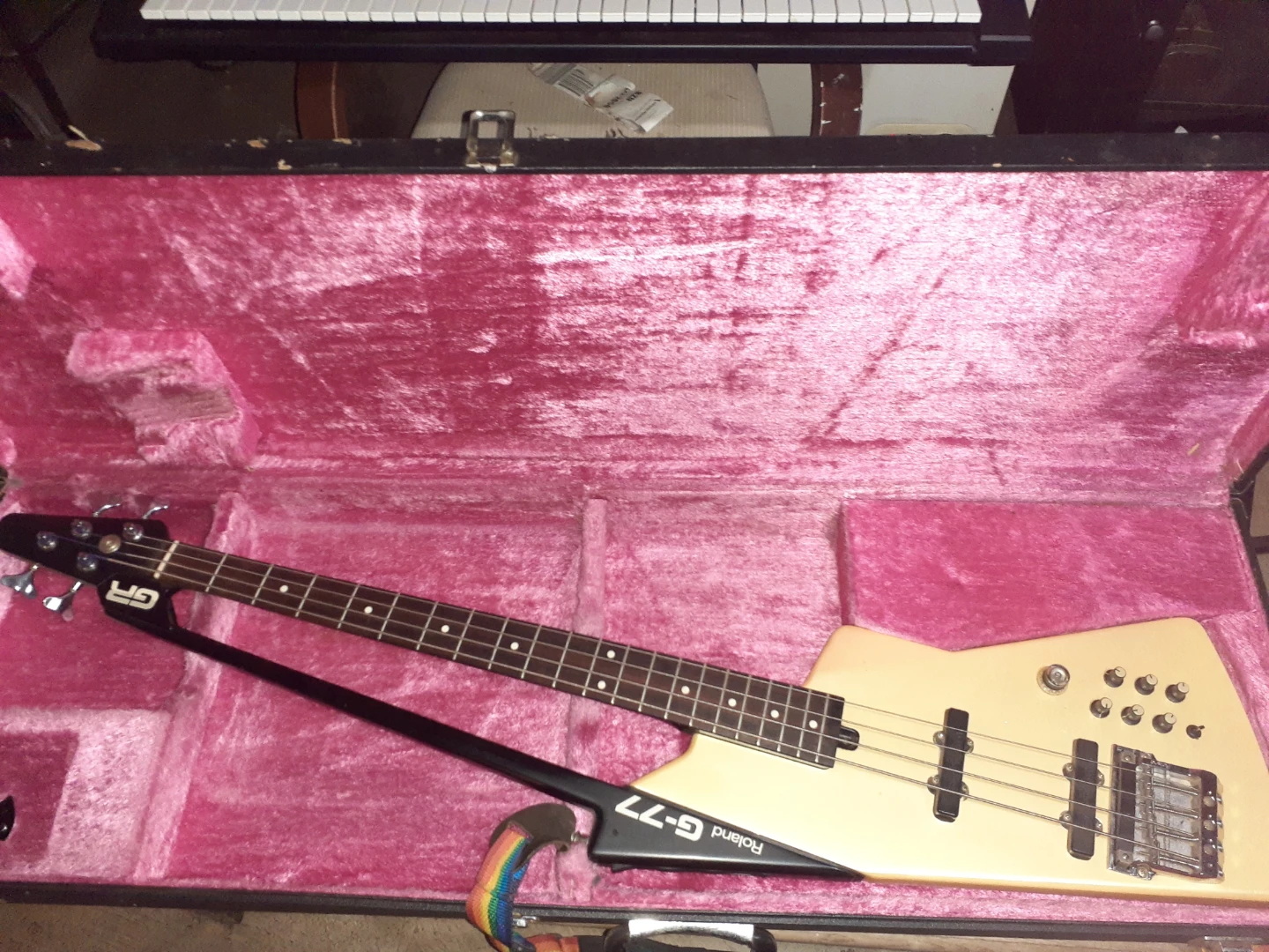 Roland G-77 Bass Guitar