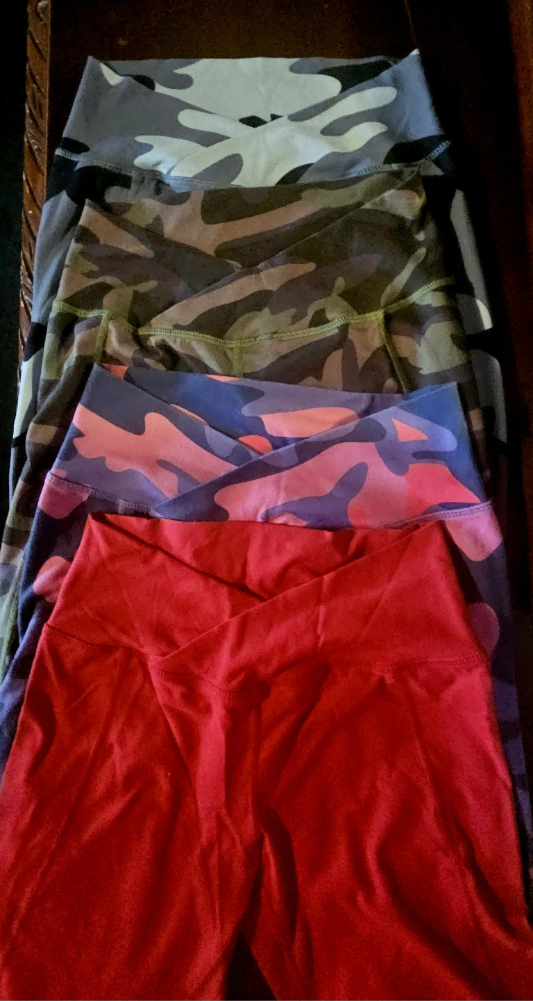 Muscle Mafia Camo Leggings - Size Small