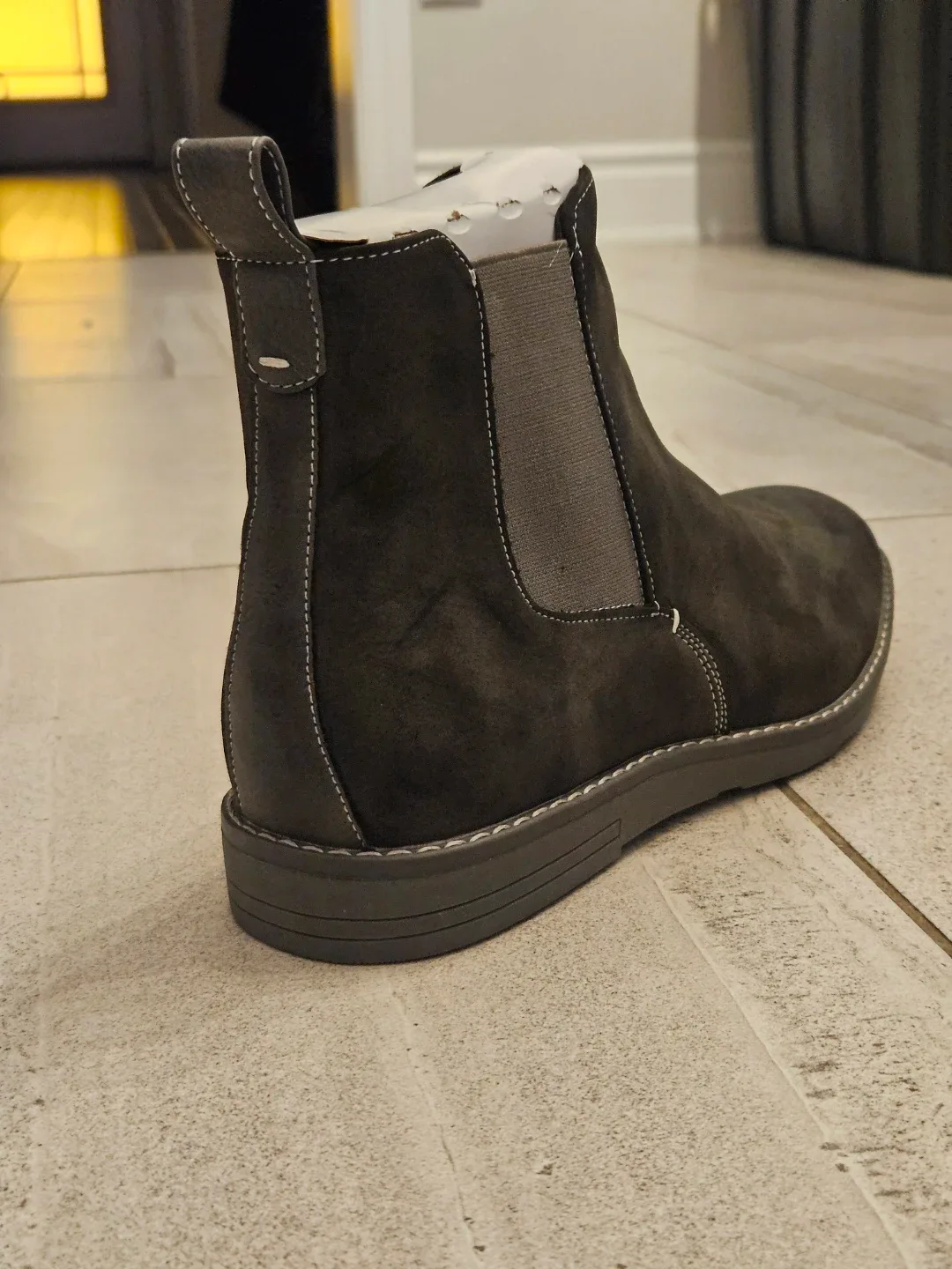 Kenneth Cole Reaction Chelsea Boot - Size 10 image indicator(3)