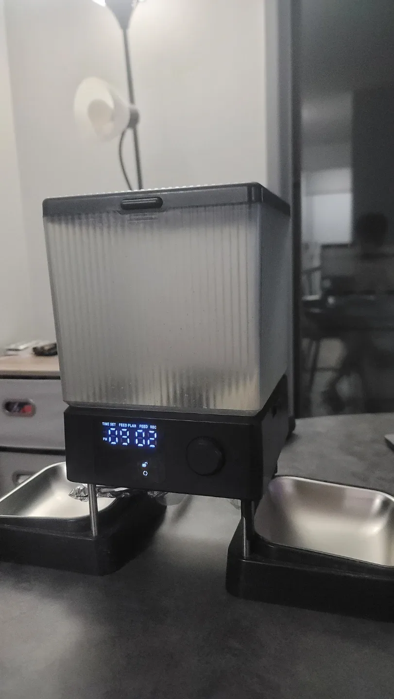 Oneisall Automatic Pet Feeder