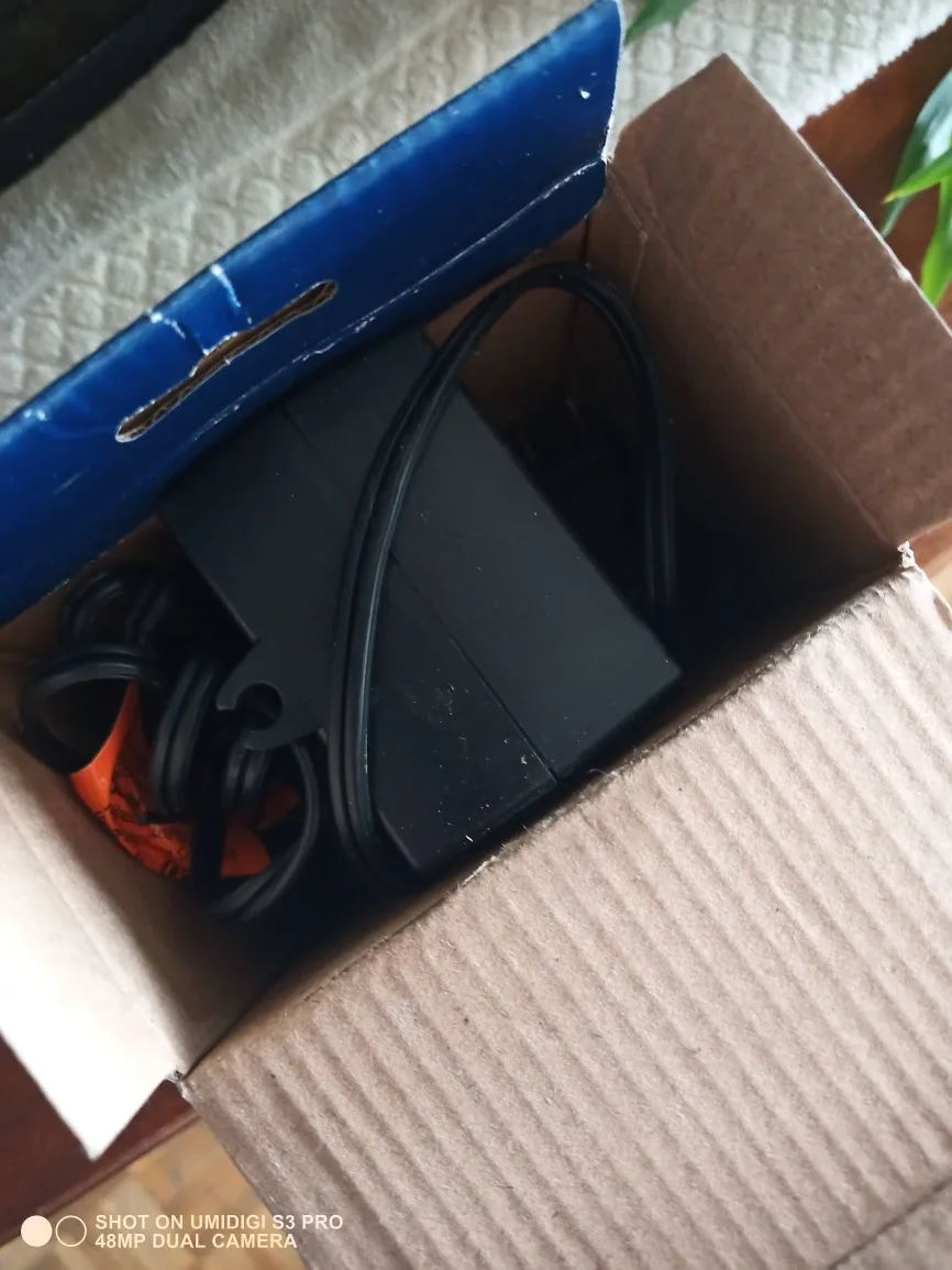 Aqueon QuietFlow 40 Air Pump - Under 40 Gallon image indicator(6)