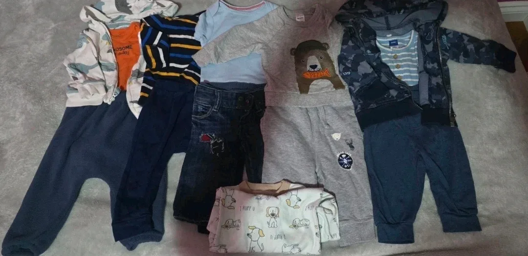 Baby Clothes Bundle 3 - 6-Month Size image indicator(2)