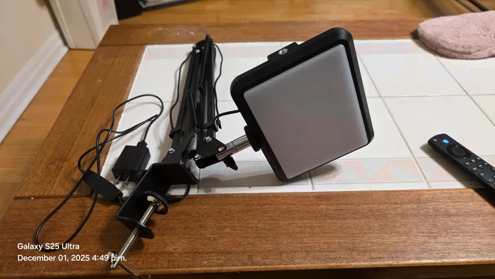 LED Desk Lamp with Adjustable Arm image indicator(5)