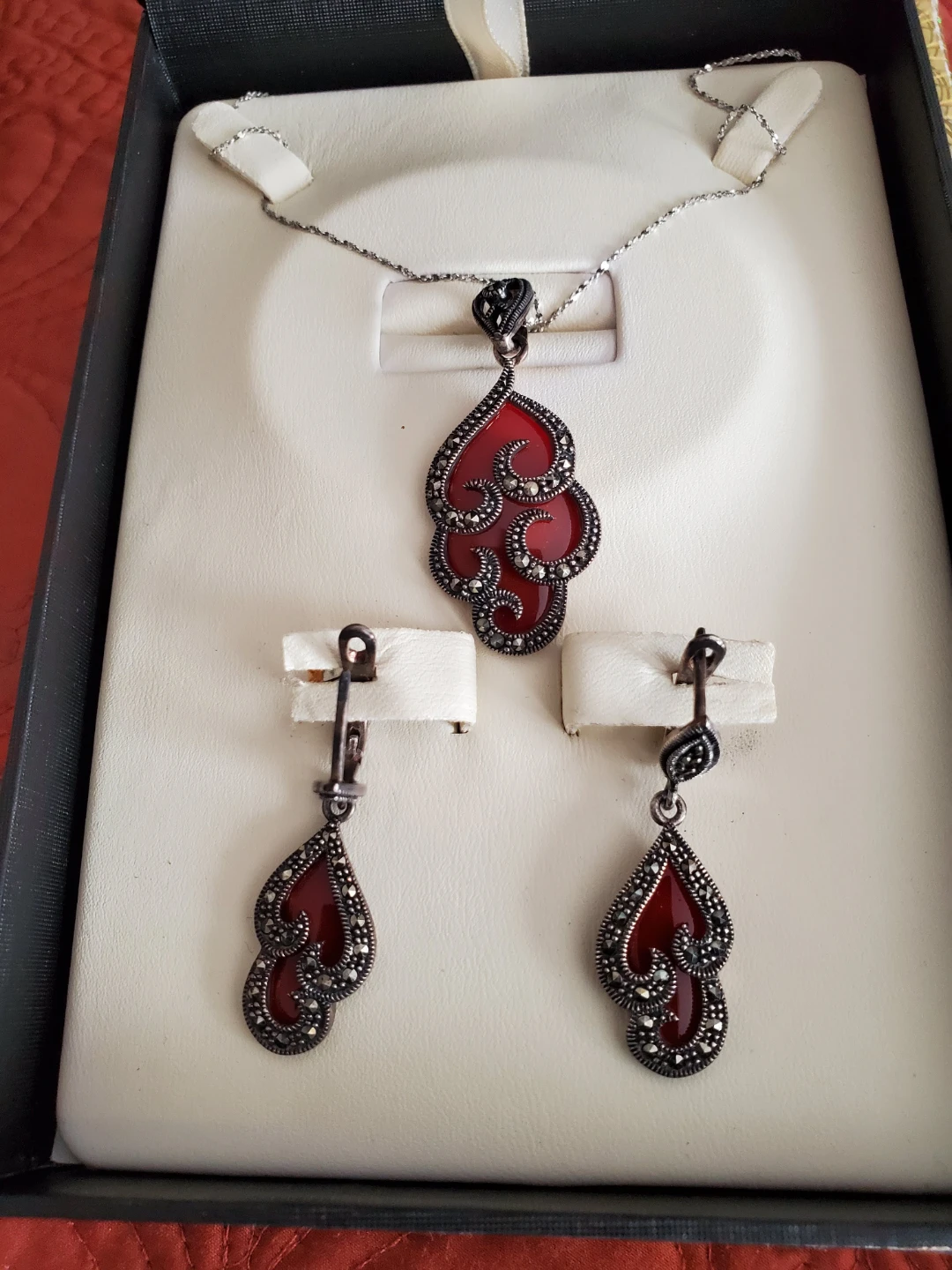 Fayendra Necklace & Earrings Set