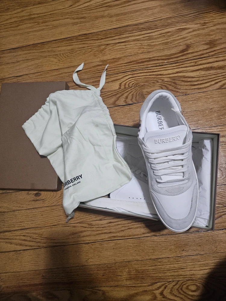 Burberry Low Top Sneakers, UK 10.5 / US 11.5 - photo 3