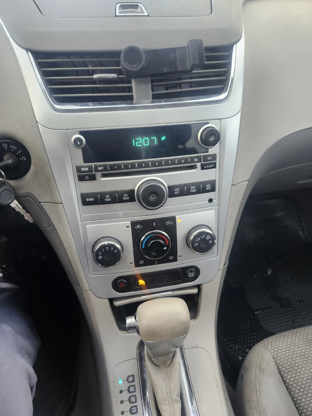 Car - photo 2