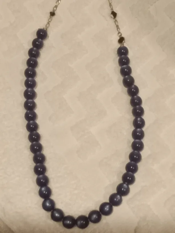 Blue Moon glow Lucite Beaded Necklace image indicator(3)