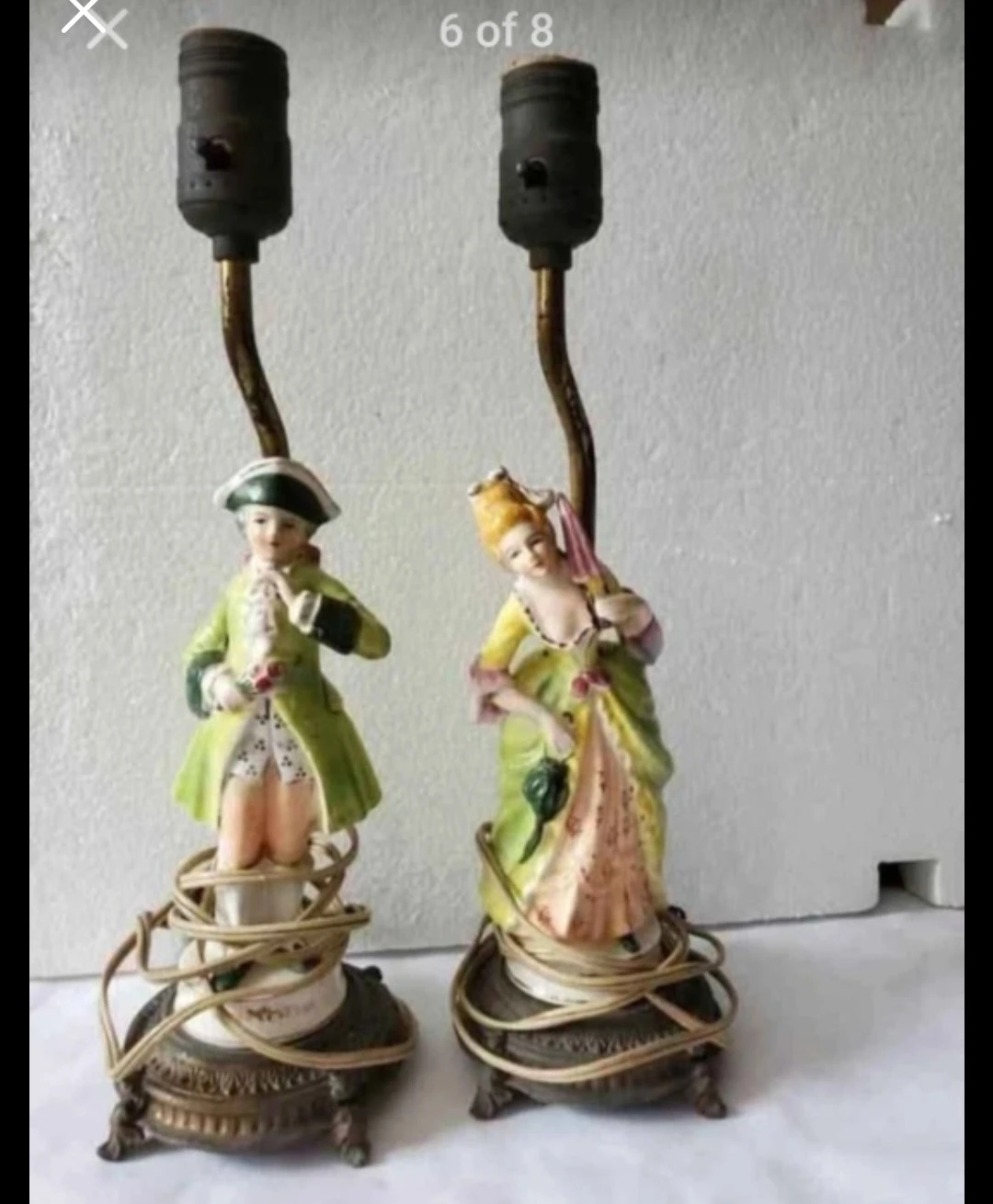 VINTAGE PORCELAN LAMP
