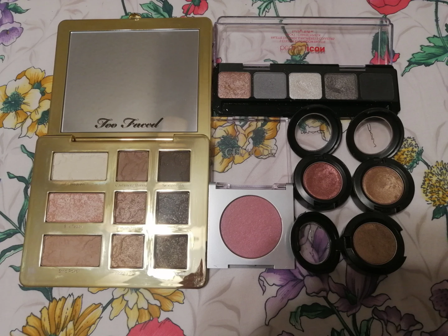 Make up and beauty products - photo 2