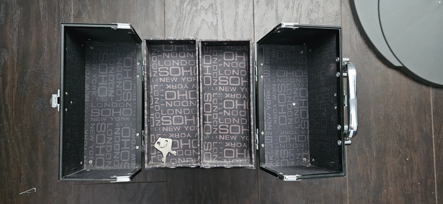 Black Makeup/Jewelry Box - photo 3