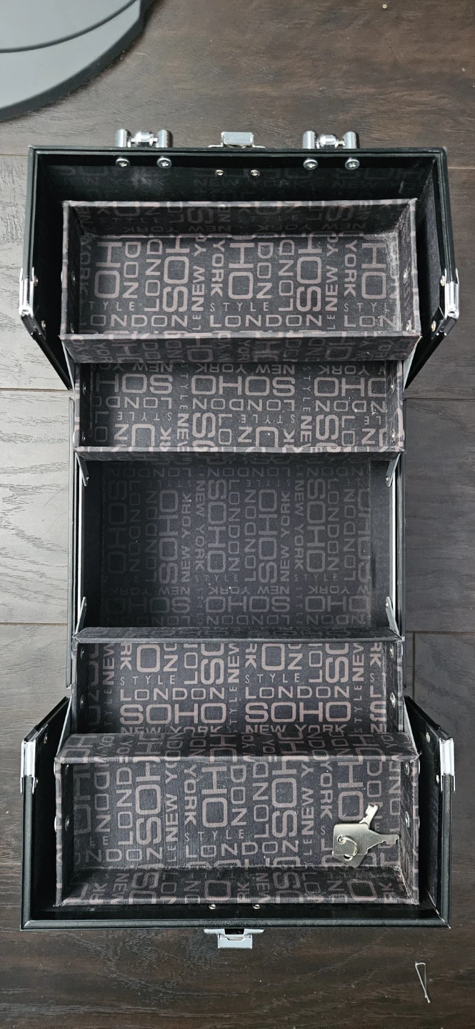 Black Makeup/Jewelry Box - photo 4
