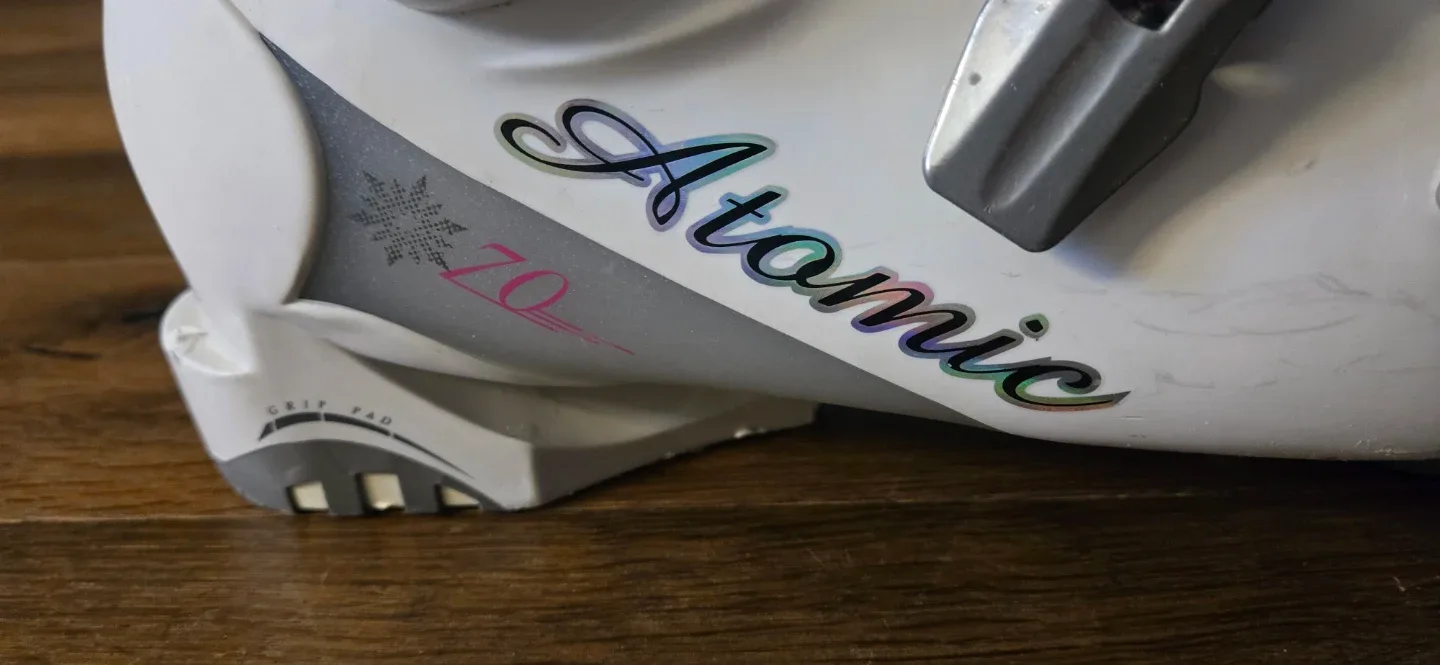 Atomic Ski Boots Size 25.5 #cleanout image indicator(5)