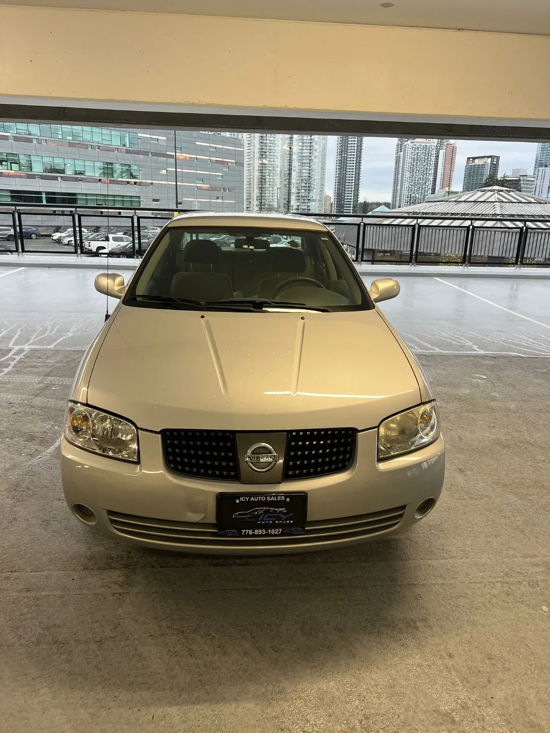 Nissan Sentra Sedan - Silver image indicator(6)